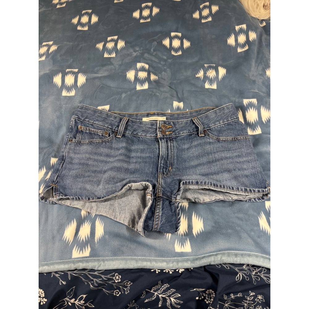 Levis Superlow Shorts W32 Medium Wash Blue Denim Low Rise Cut Offs A5937-0002